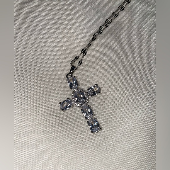 B. Collective Silver & Stone Cross Pendant Necklace (Boutique) | SAMPLE SALE - Picture 2 of 6